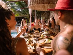 El Mejor Beach Club en Tulum – Lujo Bohemio a Orillas del Mar